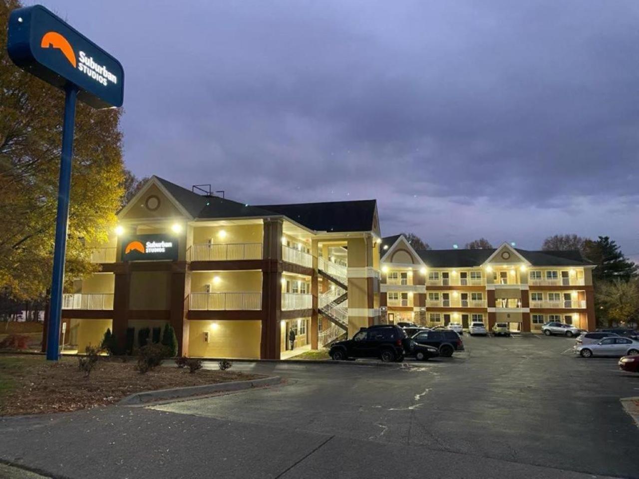 Suburban Studios Winston-Salem Near Hanes Mall Exterior photo